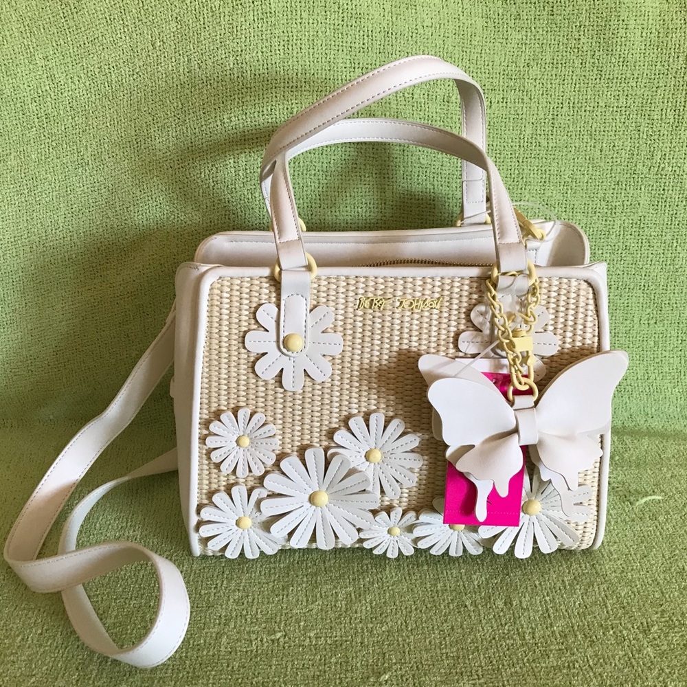 NWT Betsey Johnson Cream and White Satchel/crossbody with Whimsical Details